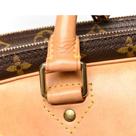 LOUIS VUITTON
Monogram Alize 24 Heures Luggage - Picture 8 of 12